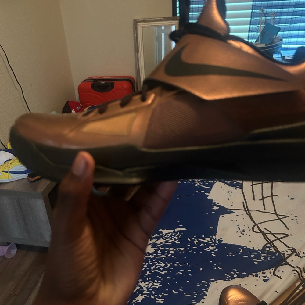 Nike Men's Metallic Bronze Athletic Shoes